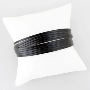 BLACK LEATHER TWISTED MAGNETIC BRACELET